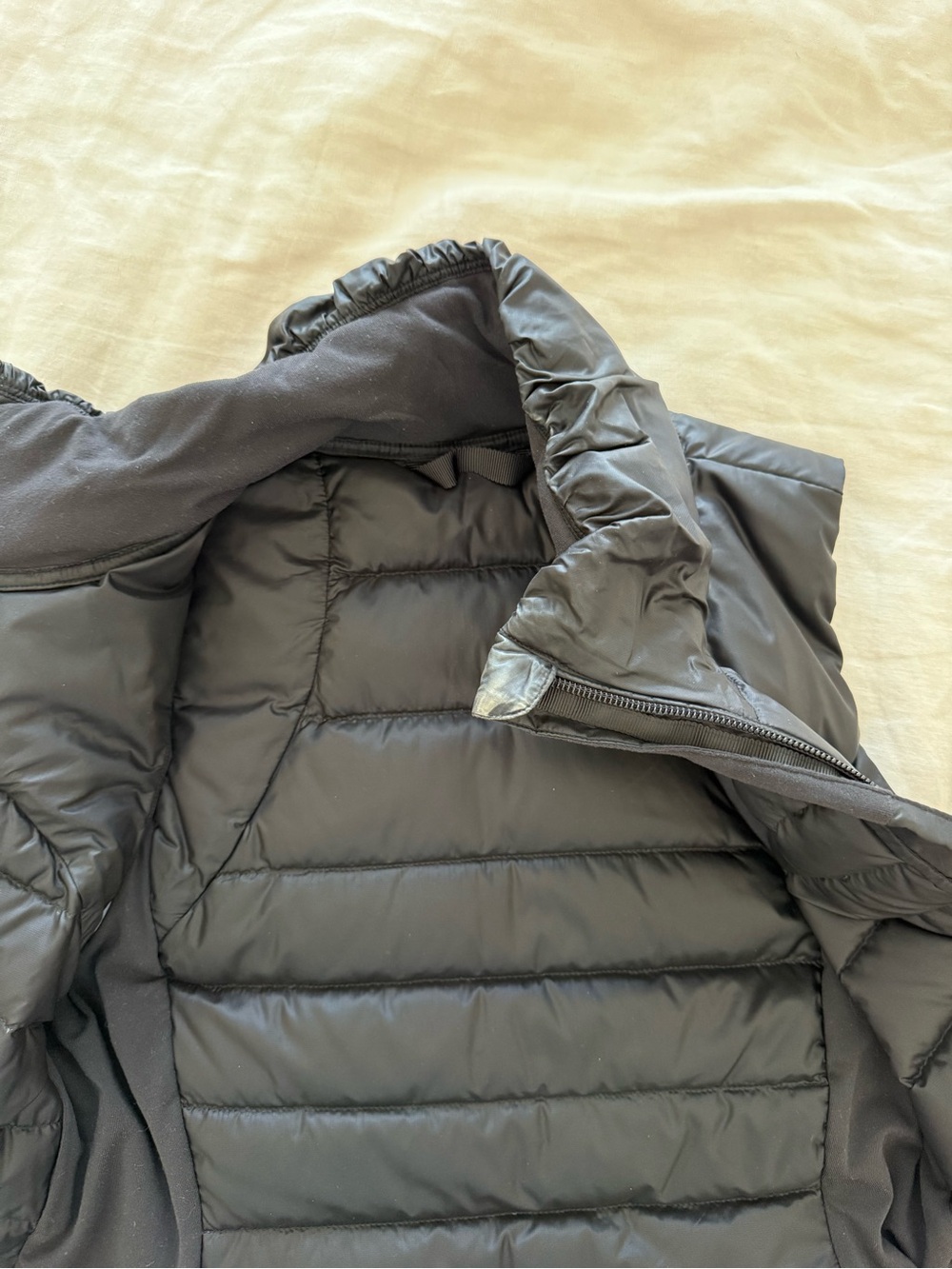lululemon athletica Black Quilted Hooded Vest - Picture 4 of 5